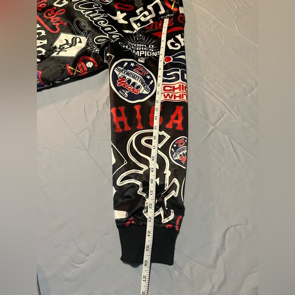 Men's Chicago White Sox Pro Standard Black Allover Print Satin Full-Snap Jacket - Picture 7 of 10